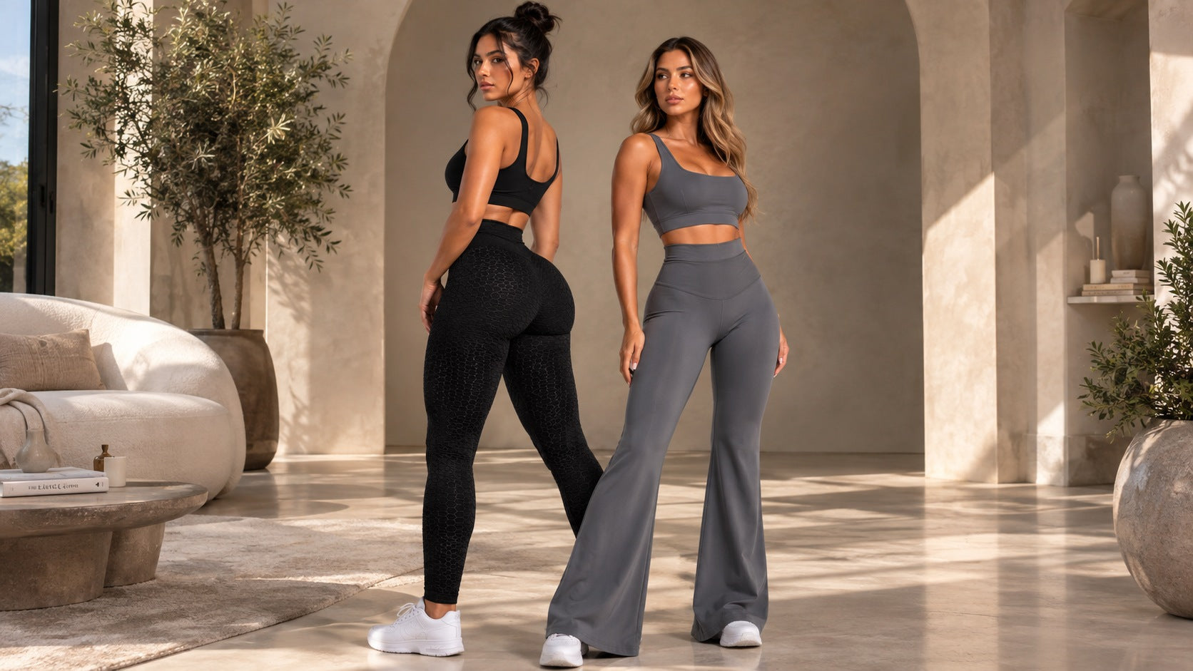 Deux leggings EASY FIT dans un intérieur lumineux