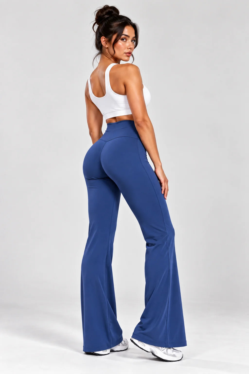 Legging Flare bleu, détail lifestyle